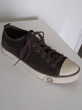 UGG Womens Brown Suede Leather Sheepskin Lace-up Fashion Sneaker NWOB - Size 8M